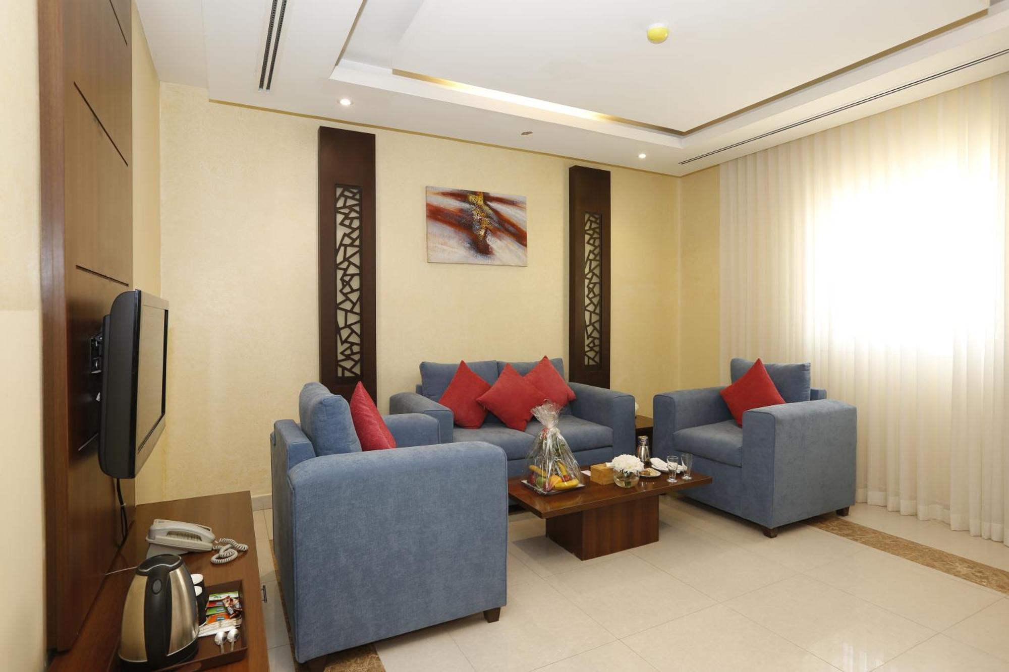 Aparthotel Hotelier By Cantonal