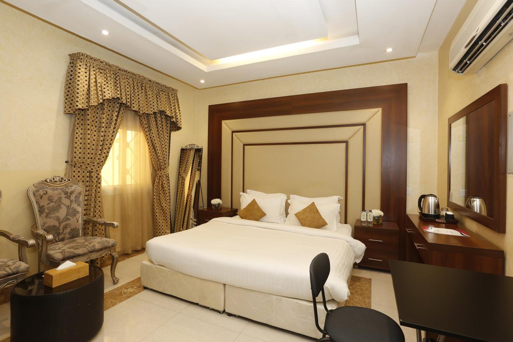Hotelier By Cantonal Aparthotel *