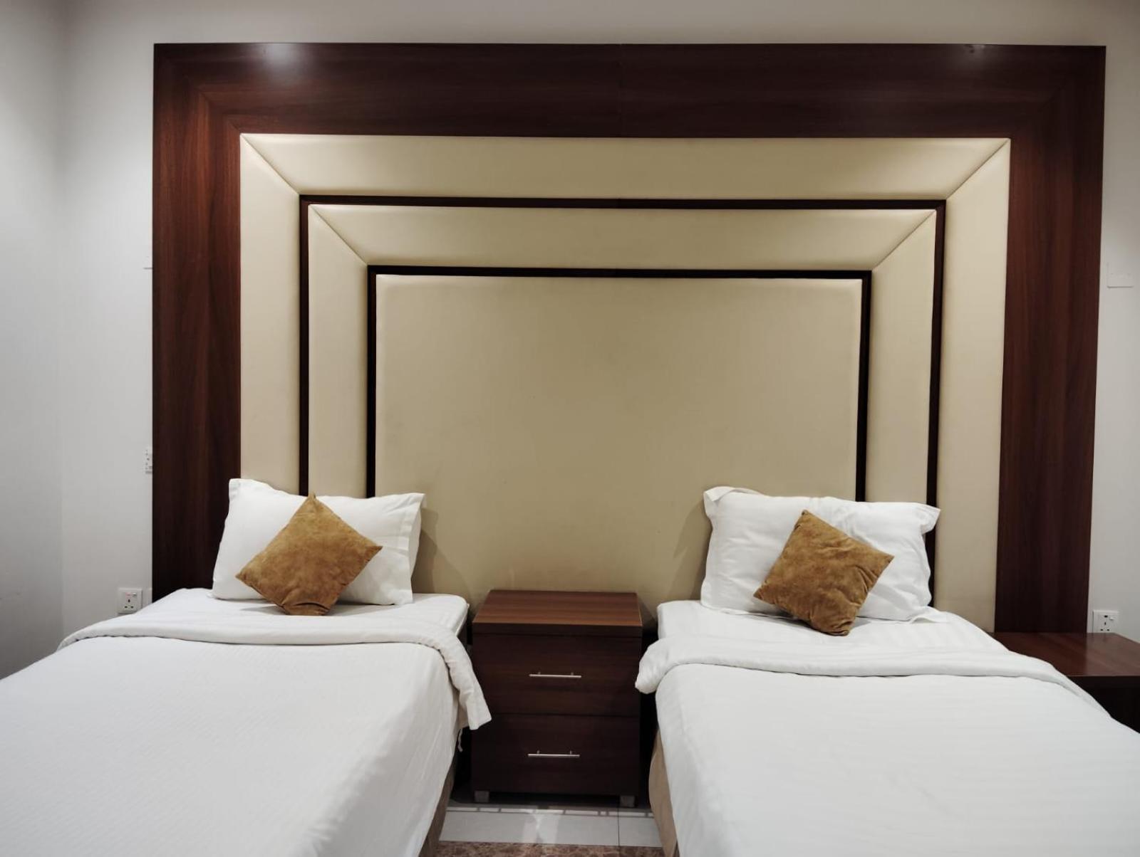 Hotelier By Cantonal Aparthotel