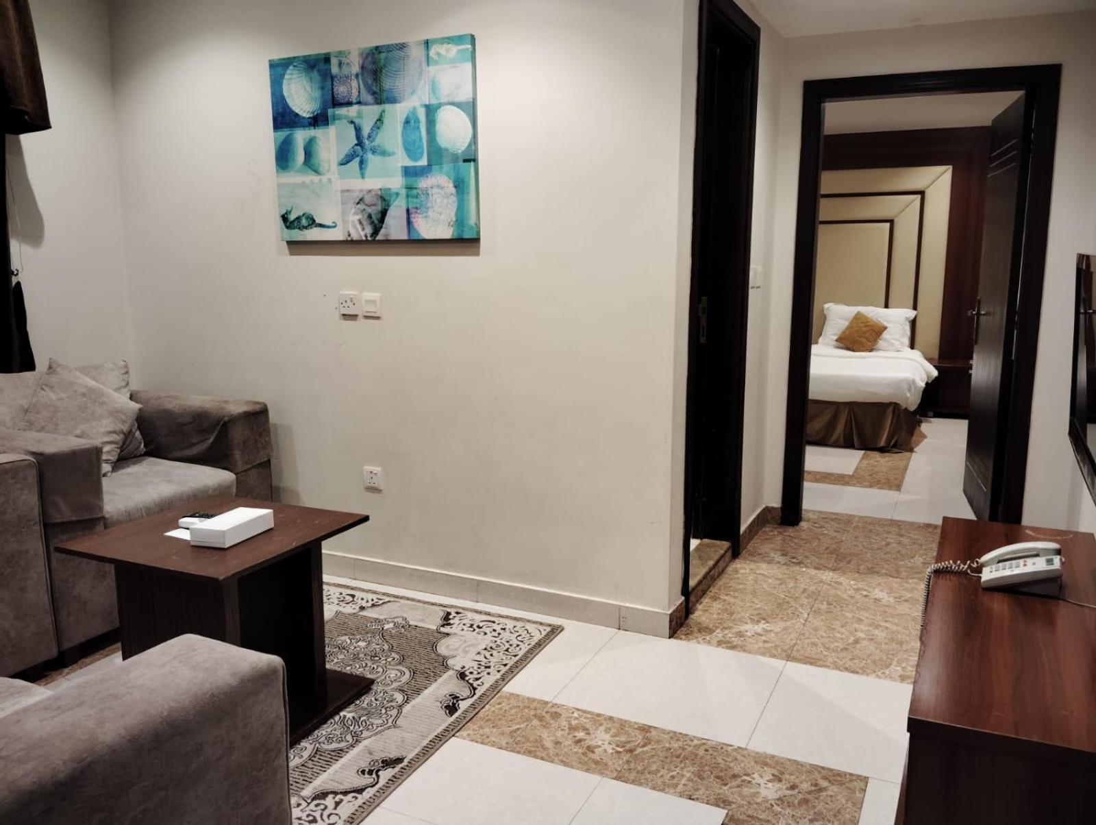 Hotelier By Cantonal Aparthotel *