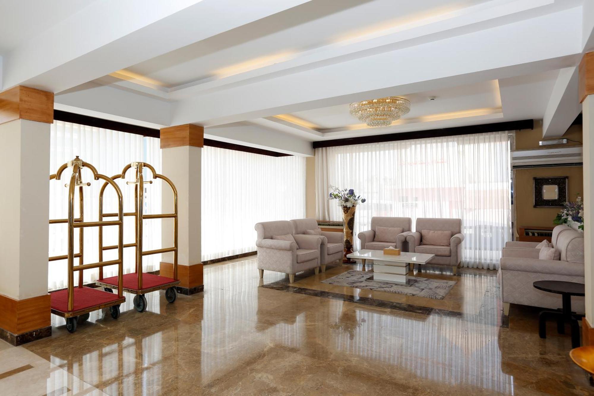 Aparthotel Hotelier By Cantonal *
