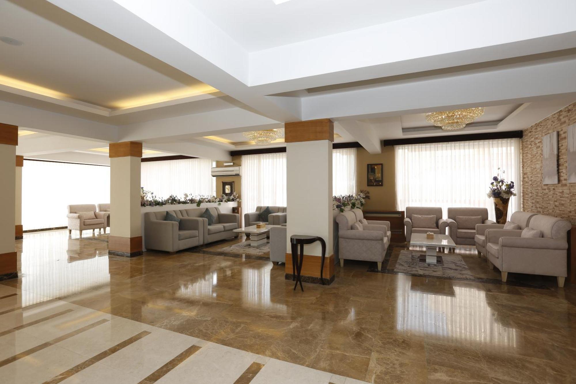 Aparthotel Hotelier By Cantonal *